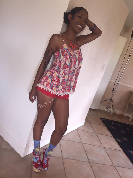 I think #director Urbano likes takin pictures of me 💁🏾😜💞🌟 #younggirllook shooting for @DevilsFilm today<a href="/tag/director"class="tags">#director</a><a href="/tag/younggirllook"class="tags"><span>#younggirllook</span></a>