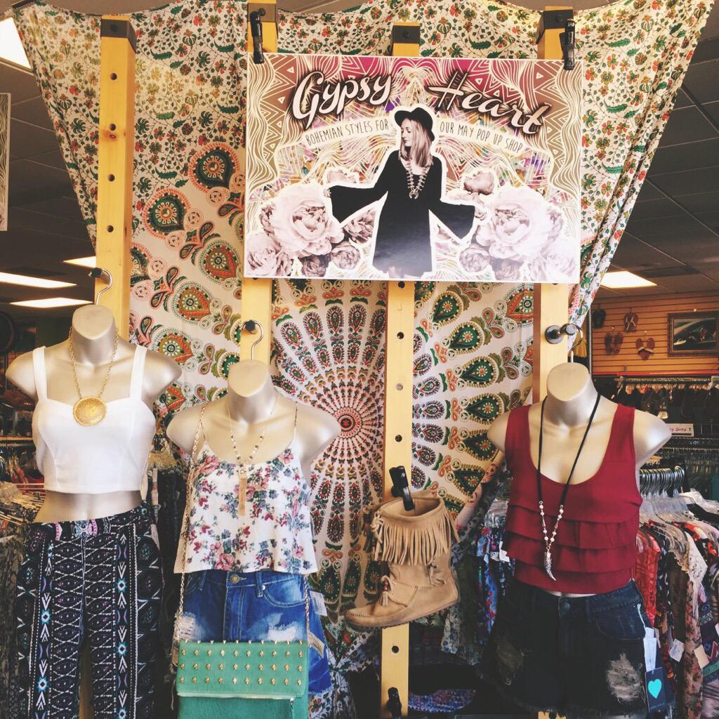 We've added some goodies to our boho Pop Up Shop GYPSY HEART! Patterned pants, kimonos and flowy crop tops galore! 🌙