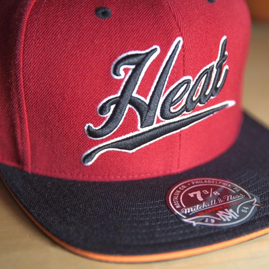mitchell_ness's tweet photo. Billboard Script Hi-Crown Fitted @NBA http://t.co/7RN8SrjeDn #VANGrizzlies #billboardscript #mnfittedhat •MIAHeat n/a http://t.co/DQAHYWtlGa