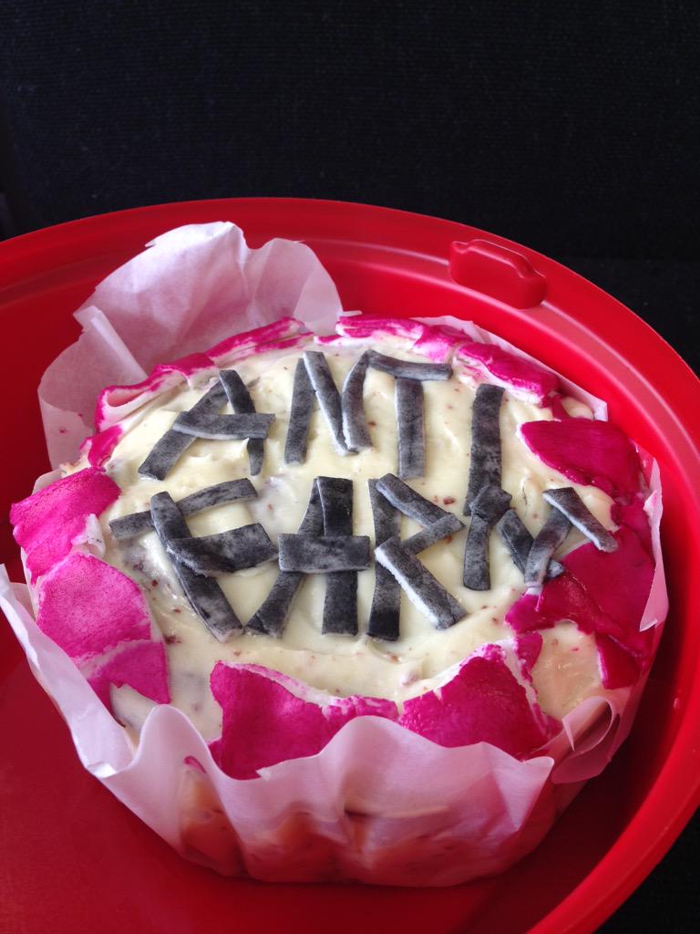StAnnes_Eng's tweet photo. An amazing cake by Anna Yr 9, part of a conceptual assessment based on Animal Farm! Very creative (and delicious)! http://t.co/uBlpRABFbZ