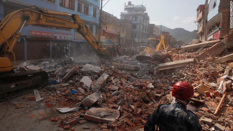 CNN's tweet photo. Today's 7.3 magnitude quake in Nepal has sent traumatized citizens back out onto the streets: http://t.co/HoTBDIhQjf http://t.co/cFRyDKD9FV