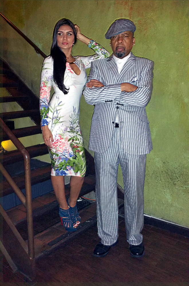 JazminIvy300's tweet photo. @jazminivynyc @JazminIvy300 @KingOfNYOne show WORLD @PergolaNYC why she is the #OfficialMainChick with Poster Launch http://t.co/sFYXkyM0Qz