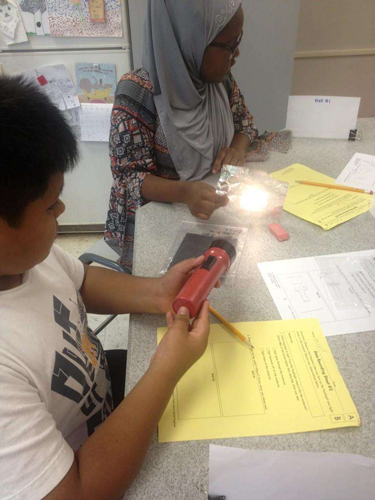 SmthSTEMScience's tweet photo. Investigating how light interacts with different materials! @gr4adventures http://t.co/EHX7LxetRk