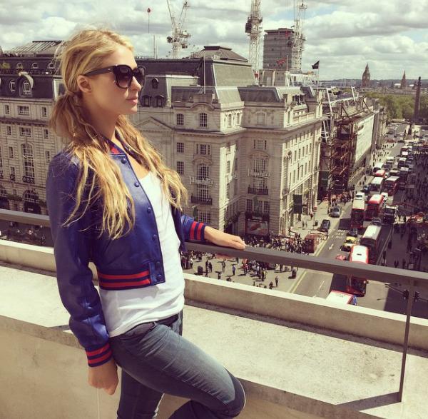 DurbuyModa's tweet image. Paris Hilton from our sucursal. London.  Wonderful woman!  ; )