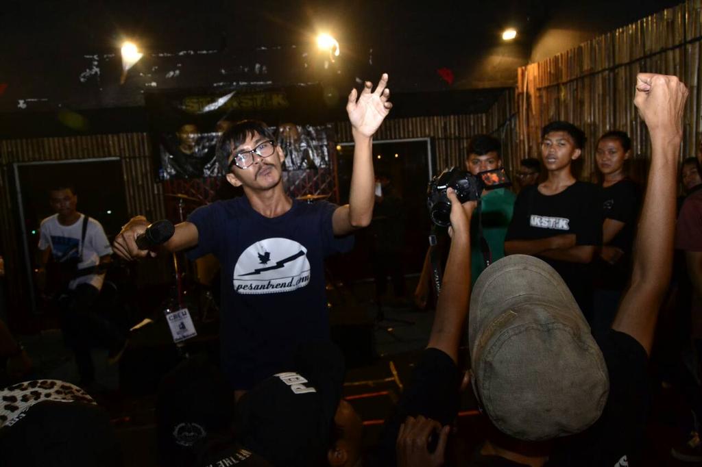 message_for_me's tweet photo. Keriaan kemarin di Ramanda Depok \o/ http://t.co/IOA5ZAXM6s