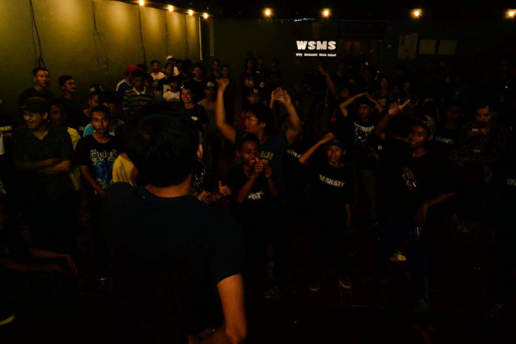 message_for_me's tweet photo. Keriaan kemarin di Ramanda Depok \o/ http://t.co/IOA5ZAXM6s