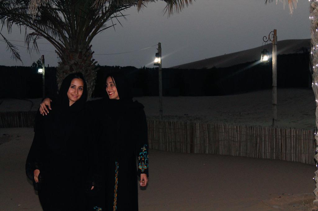 EpsilonDivas's tweet image. Epsilon Hermanas and blood sisters in Dubai earlier this semester. #TravelingDivas #ΛΠΥ #Spring08 #Spring13 ✈️🌍