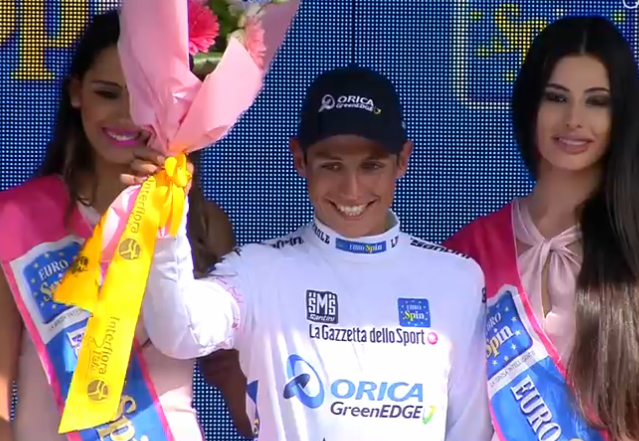BiciGoga's tweet photo. Lider de los jovenes, maglia blanca @estecharu @ORICA_GreenEDGE tras la etapa 4 #giro http://t.co/239FTpWflJ