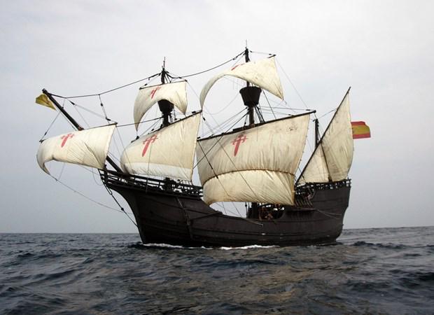 Amsterdam_2016's tweet photo. #SAIL2015 grootste ter wereld ooit: 12 km parade, 50+ #TallShips met 13 primeurs / 8 replica's http://t.co/IfYOnvk8Le http://t.co/wxcl9ZGPqP