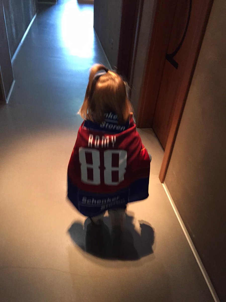 Dernier match avant les Quarts de Finale ! #Lasupportrice #IIHFWorlds