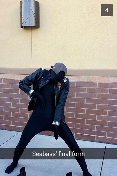 When you level up outside taco Bell http://t.co/6S6X9L9L3u<a href="/tag/newprofilepic"class="tags"><span>#newprofilepic</span></a>