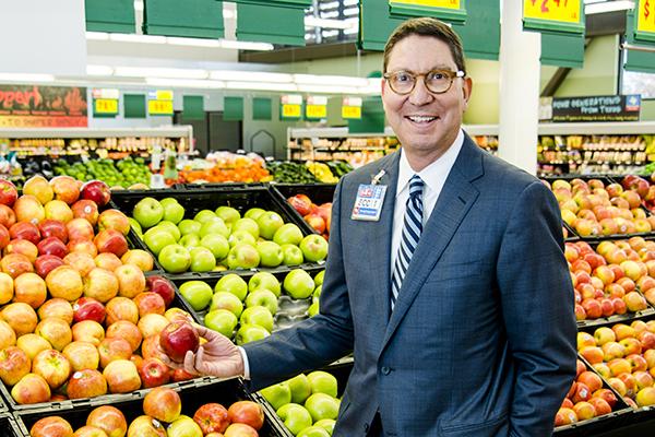 HOUCityCollege's tweet photo. @HEB Houston President @HEBScott to deliver #HCC Commencement address Saturday.
http://t.co/jR0tDVk7kN
#HCCGrad2015 http://t.co/7k6qwjdY4R