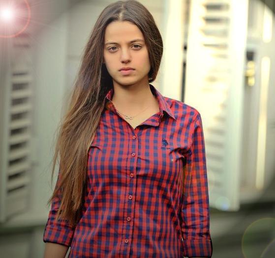 DamlaArd3's tweet photo. hangisini daha çok seviyorsunuz!!!l beren gökyıldız  RT,leyla tanlar FAV beğen yorum yap. http://t.co/RRk9sm9lWr
