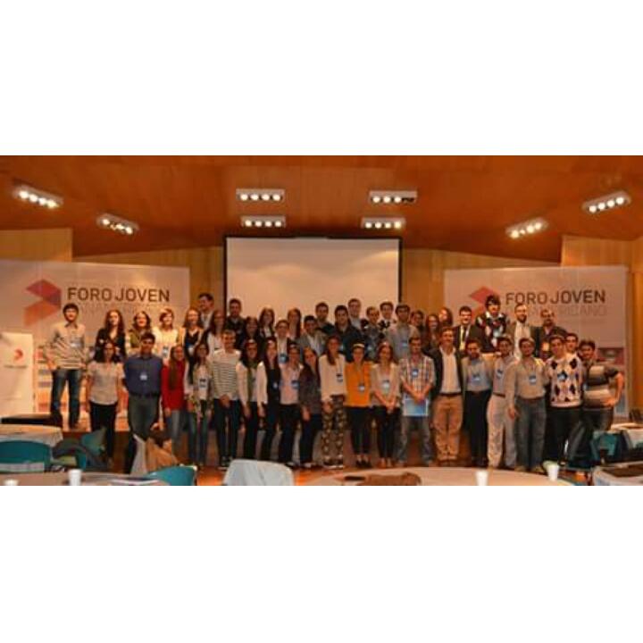 FrenteJovenAR's tweet photo. Conoce más sobre el #FJP2015 que coorganizamos con @wyalat 😊🙌👏
(Nota en inglés) --> http://t.co/vzREqZNcRU http://t.co/9OF3g2Ga4Y