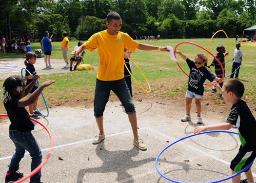 TequaAllen's tweet photo. Students had fun at the Allen Elementary Field Day! The Hula Hoop competition was by far the most fun! http://t.co/8gqRzO3FUP