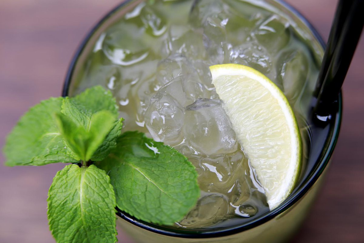 rafbarbcn's tweet photo. Llega el buen tiempo y con ello nuevas tendencias en coctelería #Rafbar http://t.co/CvJRTUAduG http://t.co/eb5IwQwhuo