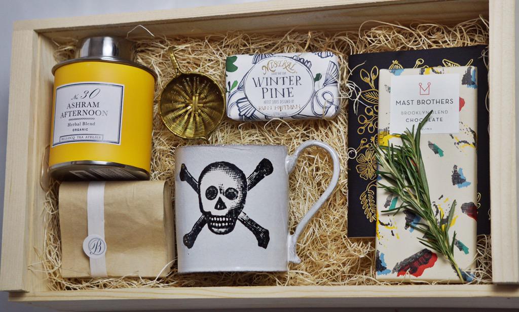 brunchchatter's tweet photo. Got this 💌 box that fed 50kids! @bellocq @mastbrothers @AstierdeV @RiflePaperCo #giftsthatgive 

💛@GratitudeCollab http://t.co/nRcJKCfvM2