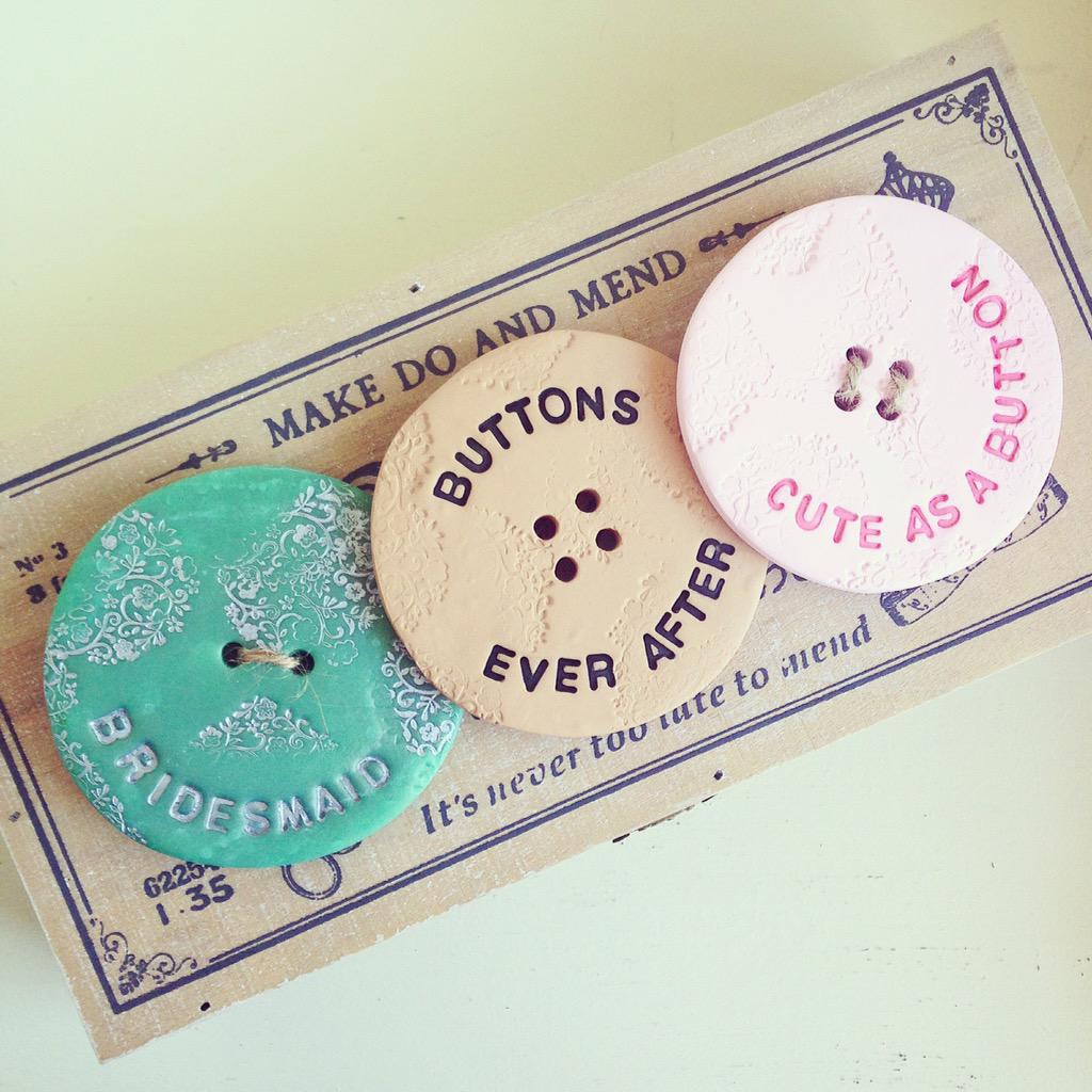 ButtonBobbinUK's tweet photo. One for the #button addicts! #crafthour #networkingfairies #handmadetweeter #buttonandbobbin http://t.co/vUX3kbqzWO