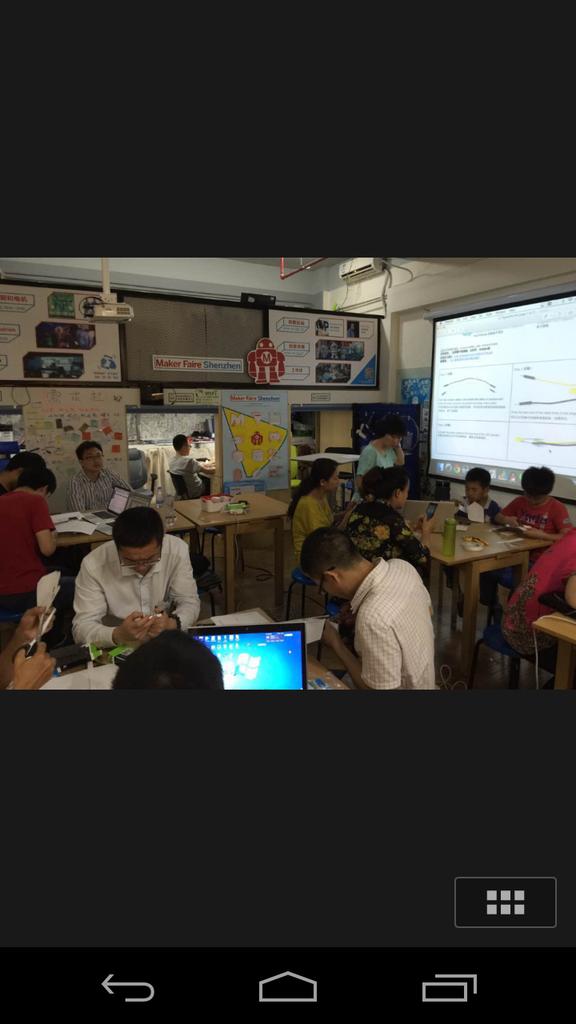 Stefania_druga's tweet photo. Full house @cha1hu0 for @makercamps launch #mfs15 #makercamp. Congrats to Lynn who conducted this workshop! http://t.co/BCZetQ8fxa