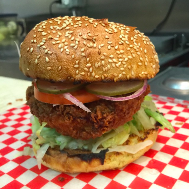 thepnlburger's tweet photo. Fried chicken burger @thepnlburger #chicken #notjustbeef http://t.co/24nBKAToxK