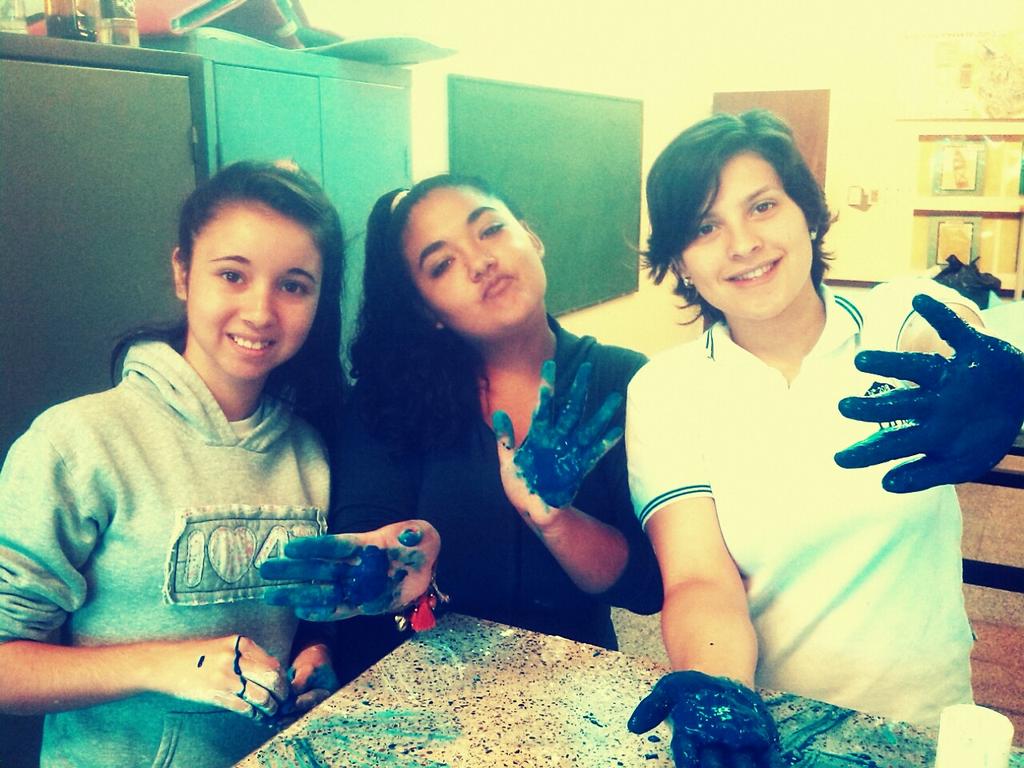 daibocutti1's tweet photo. AMIIGAAAAS ^.^ http://t.co/PsNTxDptOX