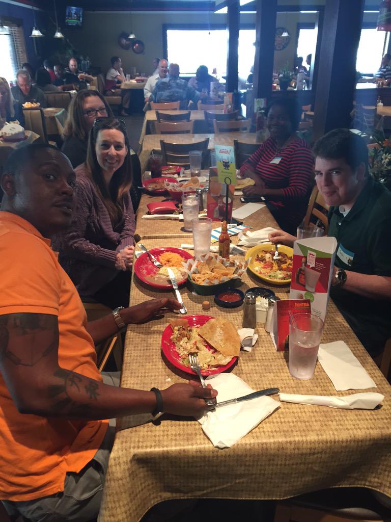 letsdolunchapp's tweet photo. Hooray #lunchclub @Frontera! And we've all agreed, audiobooks count as reading :) http://t.co/O9AXTnopHD