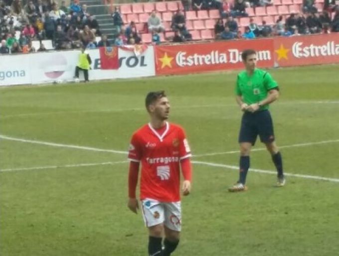 eldesmarque_rbb's tweet photo. .@SergioRH39, con ganas de "volver y luchar por un puesto en el #Betis en Primera" http://t.co/bUabmQlVUN http://t.co/57ybrn4YOB