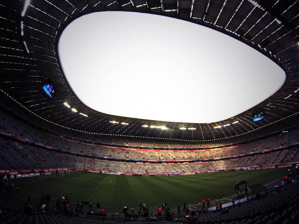 FCBIBitung's tweet photo. Allianz Arena sudah bersiap cules! http://t.co/XbLNfQn8PF"