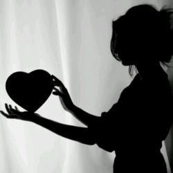 وبين حب وحب أحبك انت