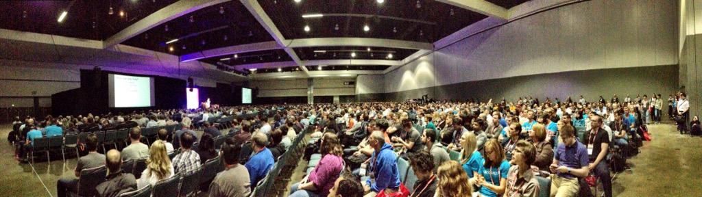 DrupalConNA's tweet photo. A sea of delegates join @Dries to hear our collective past and his predictions for Drupal's future #DrupalCon http://t.co/Tton41F8pY