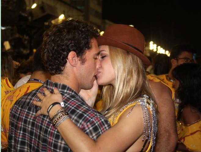 TravelMagazine's tweet photo. Which European nation has a tradition of sex on the first date? Find out: http://t.co/iTZwO2IQGT http://t.co/WVDZfyuTC9
