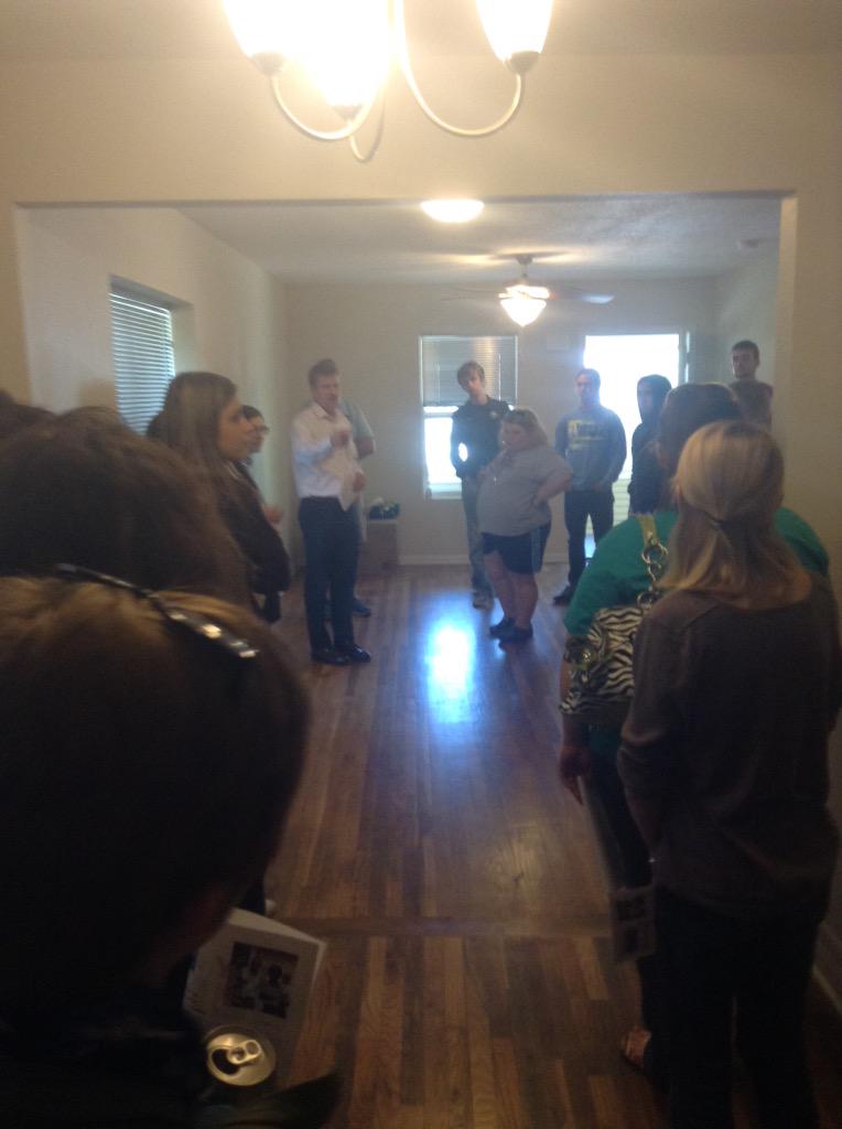 MsBealAIB's tweet photo. Great tour of Habitat for Humanity homes! Thank you @GDM_Habitat http://t.co/HQA8MamZbo