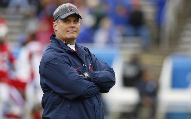 Cover3Podcast's tweet photo. More former players have spoken out about Illinois coach Tim Beckman http://t.co/xQ8soA7YAe http://t.co/5FFjYtBPGu