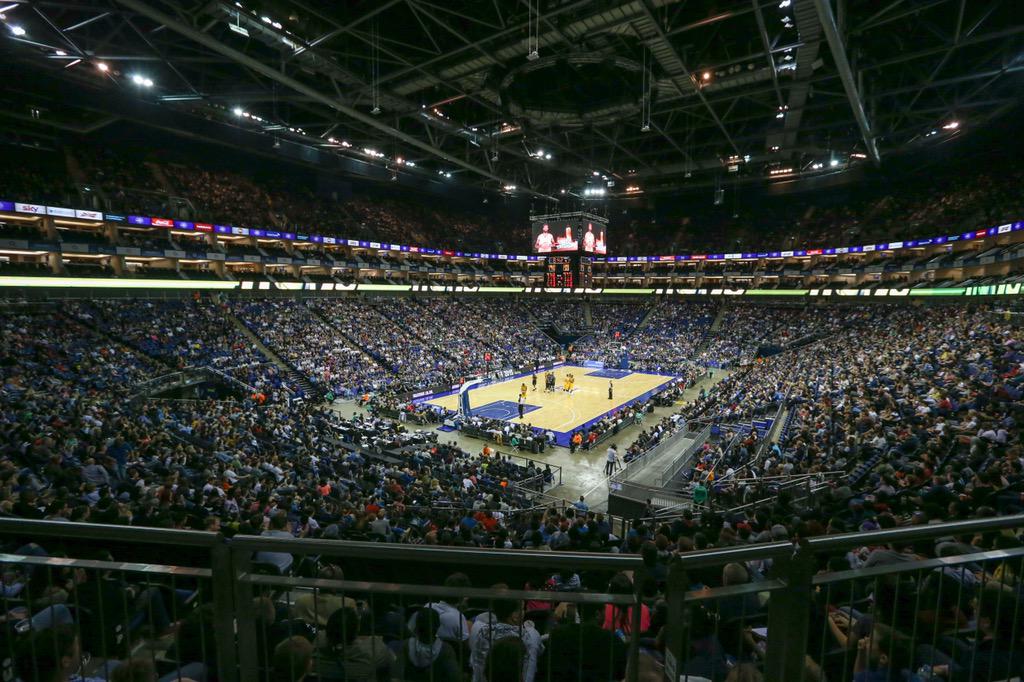 SurreyUnited's tweet photo. Fantastic to see history made at The O2 with a record breaking 14,700 crowd #BBLPlayoffFinal #theBBL http://t.co/PzVJOqkFMF