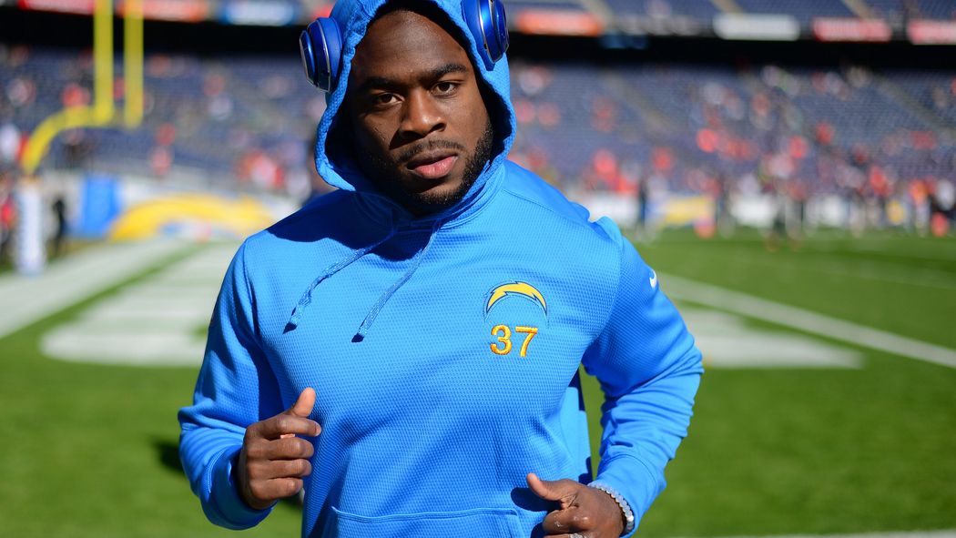 bythebelt's tweet photo. Former Chips Jahleel Addae and Titus Davis talk about reuniting in the NFL as Chargers. http://t.co/L4w3i2KN9A http://t.co/UeFb8PB4mZ