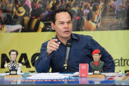 lanacionweb's tweet photo. #Política Pide el gobernador al TSJ investigar a juez que dejó en libertad a un contrabandista http://t.co/milGnL7MhM http://t.co/qheTAAq1ya