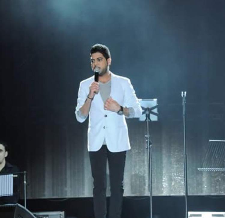 كبير حبي لك وياكيف ابحصيه 
وانا أعشقك في كل ساعه ميه عام

-وليد الشامي