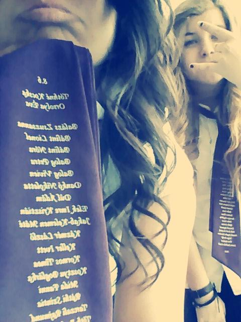 Viienn2000's tweet photo. 💝imadom oket💝
Legjobbak😍😍😍
Tablofotozas pls.😂😊😍😘 http://t.co/NBqEtPOl63