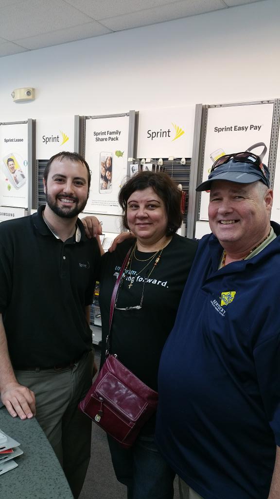 jayratliff's tweet photo. #gettingbettereveryday #SESWaS RT @mattjreams: Lets go first sale ever at Eastland! @jayratliff @justincook83 http://t.co/PShNUzVo9T
