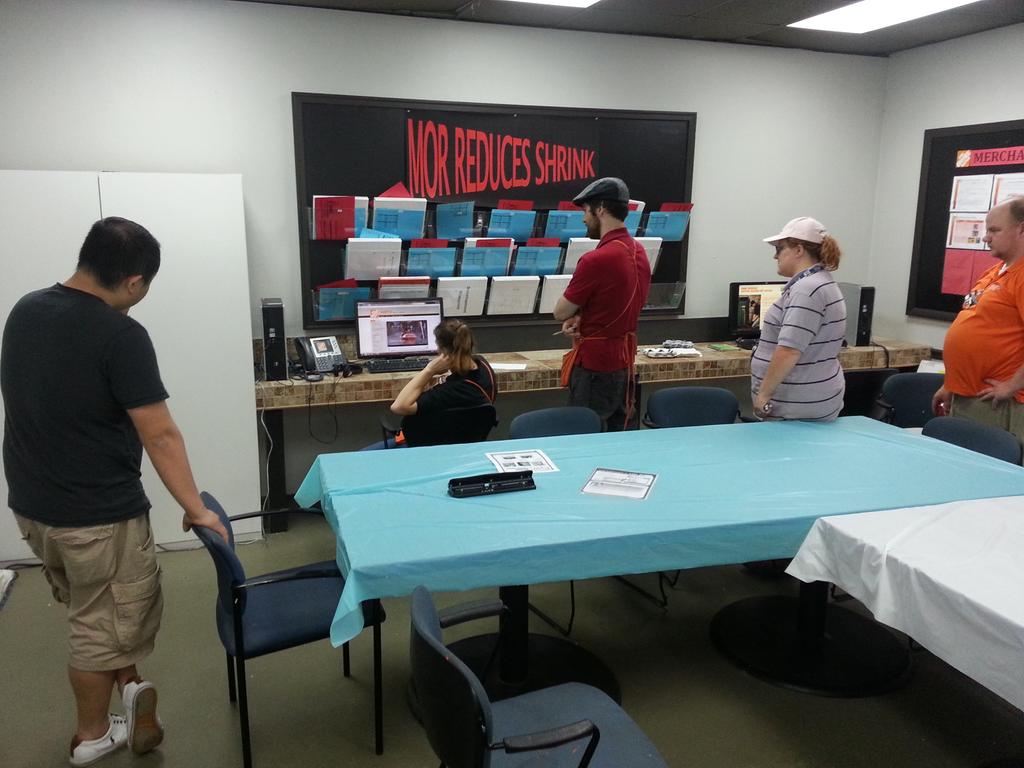 keithkomata's tweet image. inFOCUS TEAM THD#3903 kicking off the meeting with May&apos;s video! #SafetyMatters #FormUp @RoWilliams1