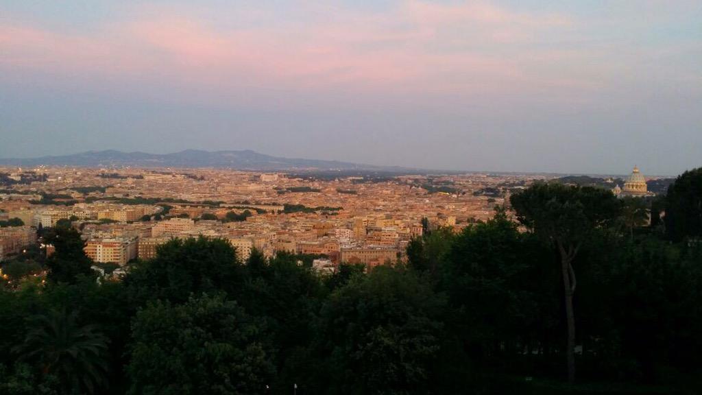 DjokerNole's tweet image. Time to unwind...taking in the beauty of Roma #Serenità