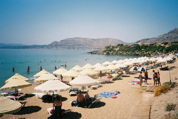 admoreton92's tweet photo. 8 weeks and we will be sunning it up at this place ☀️😎🍺🍹🍴🍷@JESSICALEANNEO #holidays #rhodes #cantwait http://t.co/fJPgkFCEfG