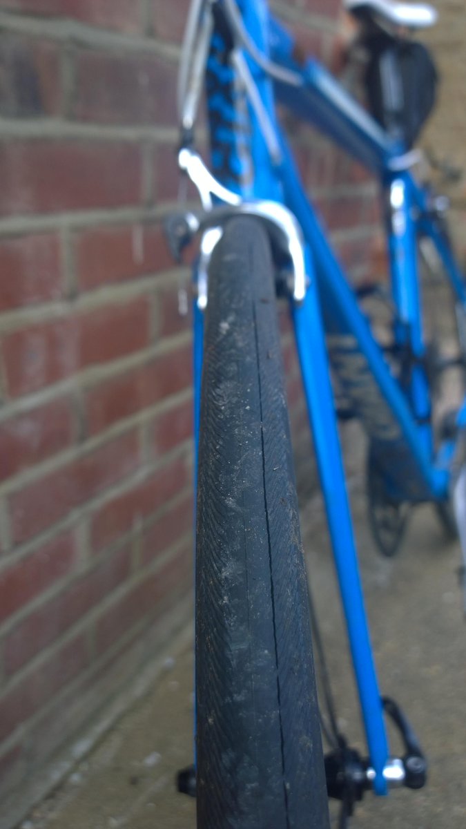 MarkNilski's tweet photo. @Vredestein Less than 100km in and the TriComp is starting to come apart on both front and rear tyres! What's up? http://t.co/owkv4vsU6v