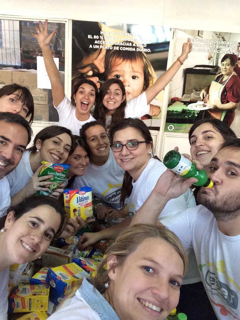 crito02's tweet photo. Hay equipo #esetlatam @ESETLA @ForeticaLatam @compromiso_org #GiveAndGain #voluntariado http://t.co/31EFRujomW