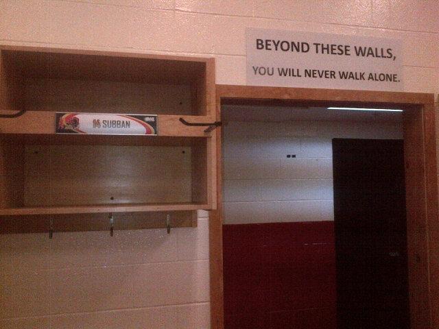 DangleNSnipes's tweet photo. Help George Burnett and the bulls move out of Belleville today..very sad day for Belleville that's for sure http://t.co/zig69QncXm