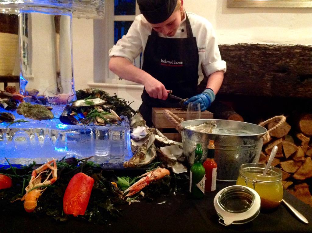 DamianBlake4's tweet photo. Top chef! @Braaaadshawxd @mjohnson547 nearly finished.... http://t.co/0bgt9WqWFm