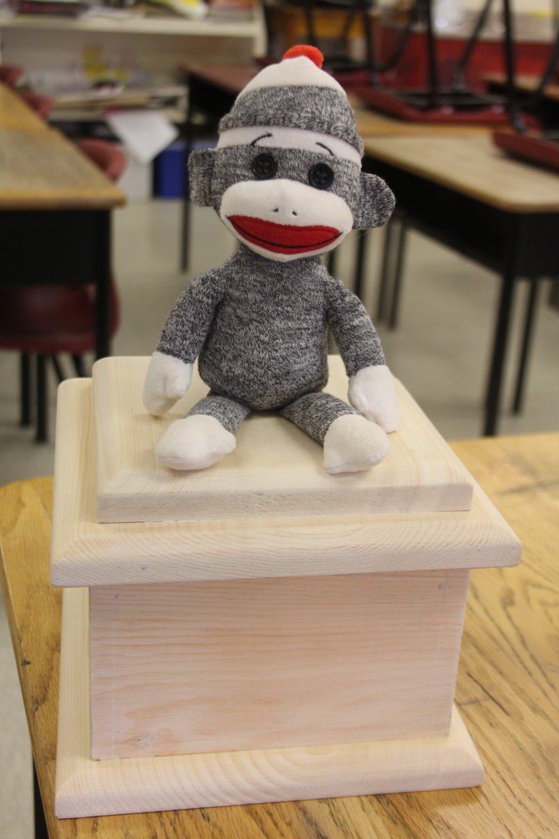 HVHS_NB's tweet photo. 4 more days for Socks for Safe Harbour campaign. Ms. Oram's homeroom leads with 99 pairs @HVHS_NB @SafeHarbourSJ http://t.co/DW6tWAkMPY