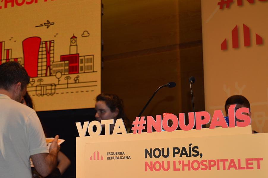 esquerraLH's tweet photo. Recull de fotos de l'acte avui a La Farga​. El proper #24M tenim l'oportunitat de construir un #NouLH en un #noupaís http://t.co/MYadH216uz