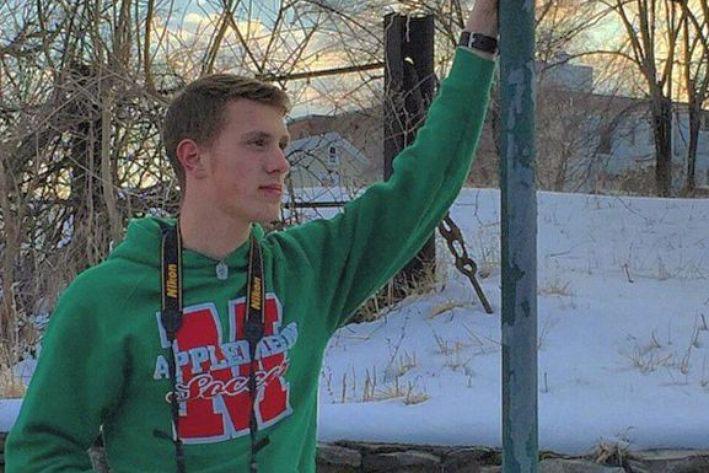 Gay teen soccer player wishes Robbie Rogers happy birthday, thanks him for saving his life

 