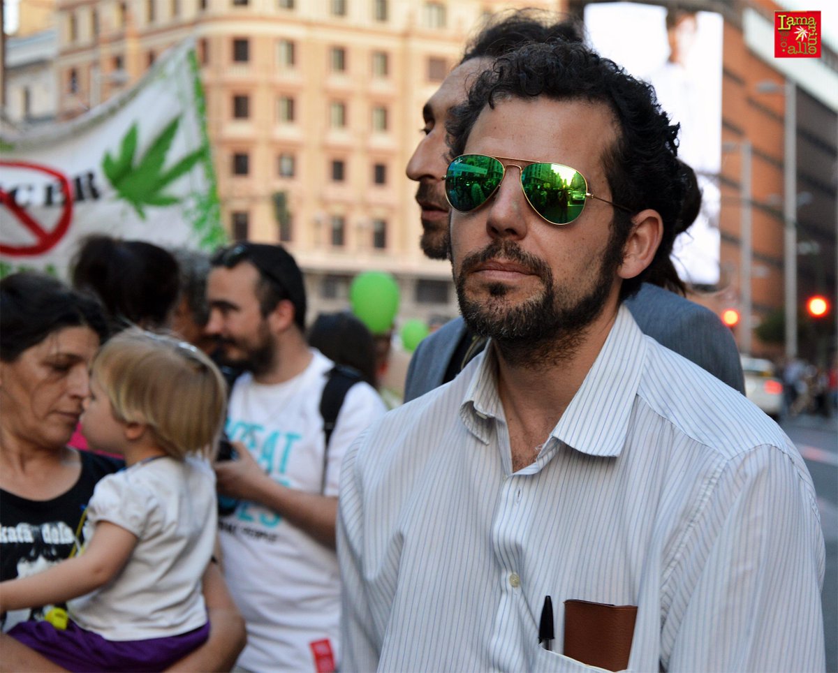 Lamarinellaorg's tweet photo. #MMMM2015 Otro Tipo de SociedadEsPosible #marihuana #medicinal @KalapaClinic @AnaMariaGazmuri http://t.co/NGXmMsh1r7 http://t.co/XtQnujgSyZ